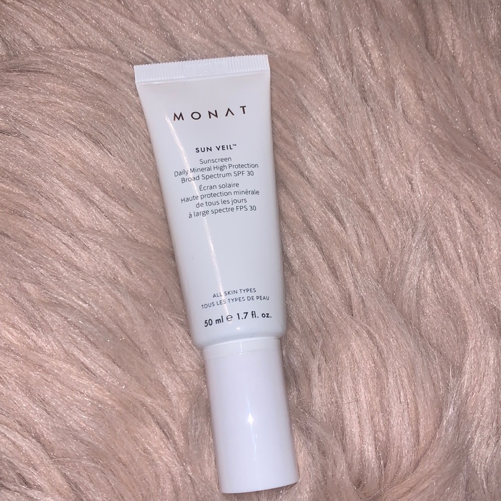 Monat sun veil